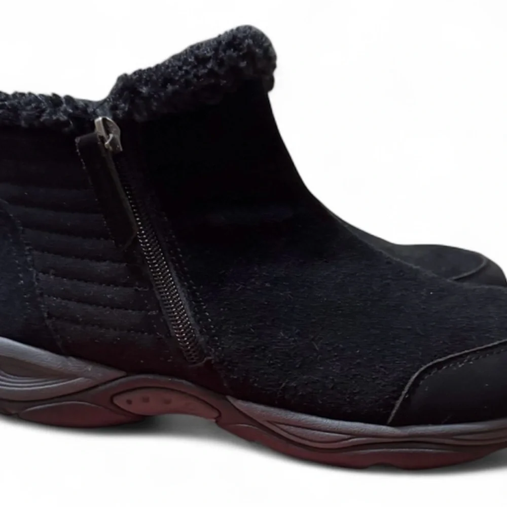 Easy Spirit Elinot women’s Black Winter Boots, size 9 Wide